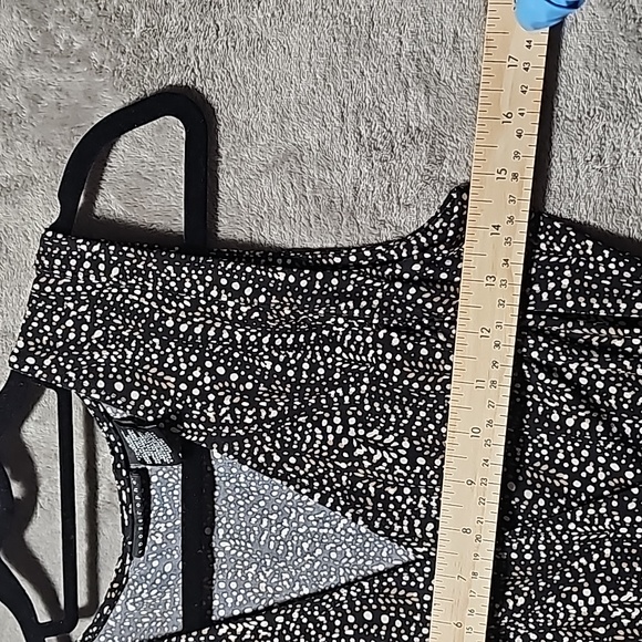 Apostrophe Blouse Size Small Sleeveless Stretch fabric - Picture 3 of 7